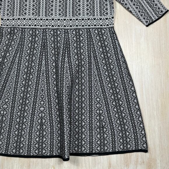 Nina Leonard Black & White Geometric Knit Fit & Flare Sweater Dress Plus 1X - Picture 3 of 16